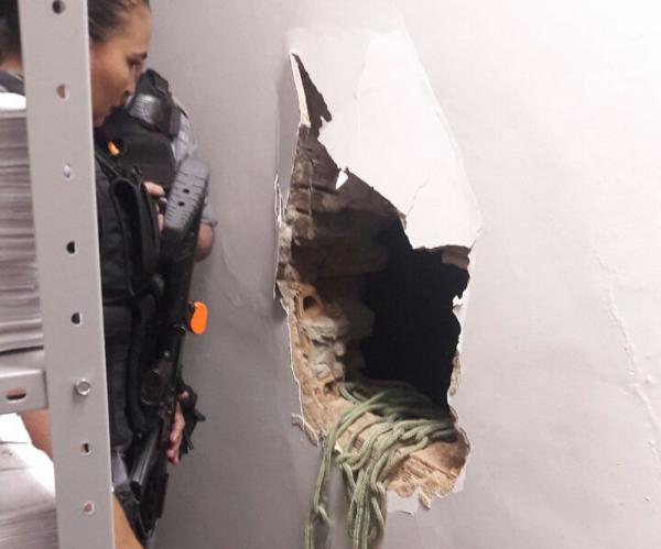 Criminosos fazem buraco em parede de agência bancária no Piauí