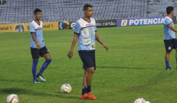 Parnahyba fecha treino antes de pegar o Coxa e apresenta novo atacante